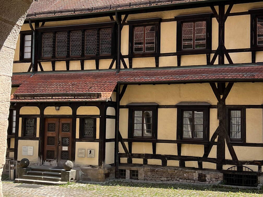 1B57C506-6EF2-437D-8DAB-32FE5A63AC1E